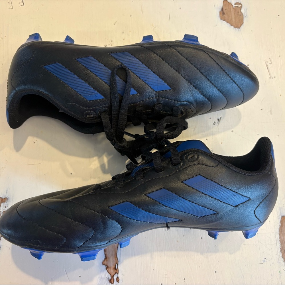 Boy’s 4.5 Black and Blue Soccer Adidas Cleats